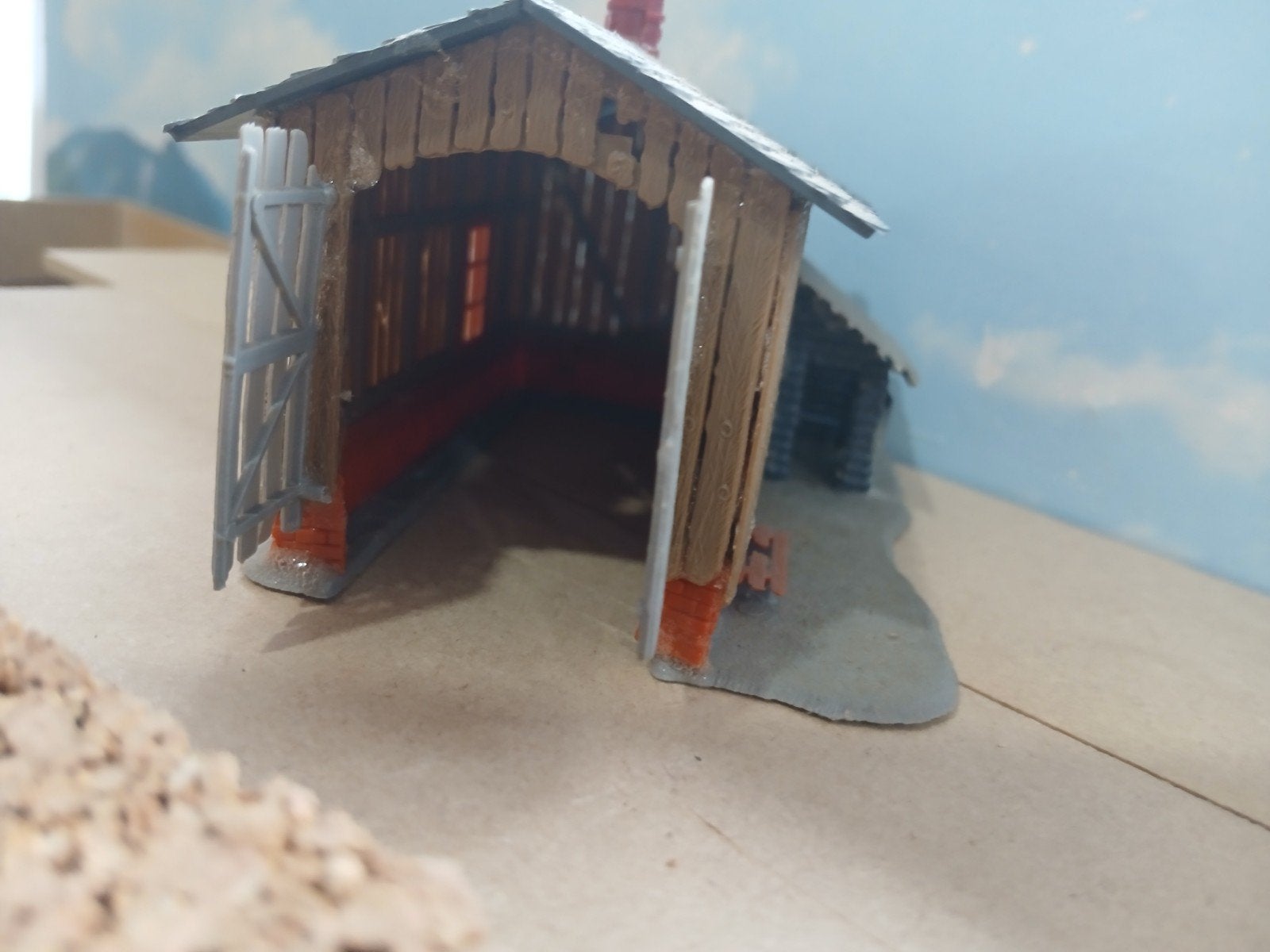 Oude loods voor HO of N spoorbaan, Ophalen of Verzenden, Gebruikt, Brug, Tunnel of Gebouw