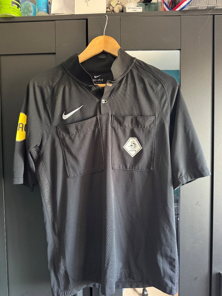 Officiële knvb scheidsrechters kleding, Ophalen, Nike, Zo goed als nieuw, Voetbal