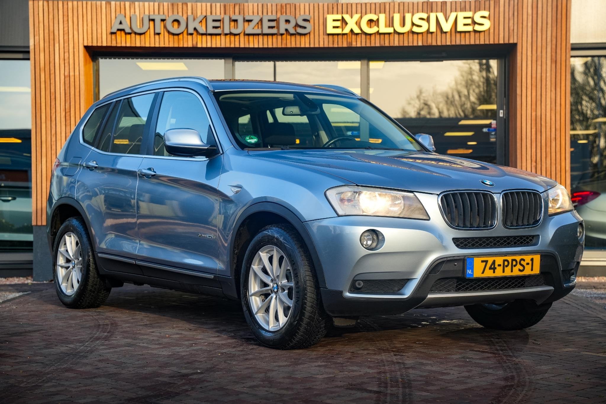 BMW X3 xDrive20d Executive Trekhaak Panoramadak Parkeersenso, Auto's, Automaat, Euro 5, Stof, Zwart