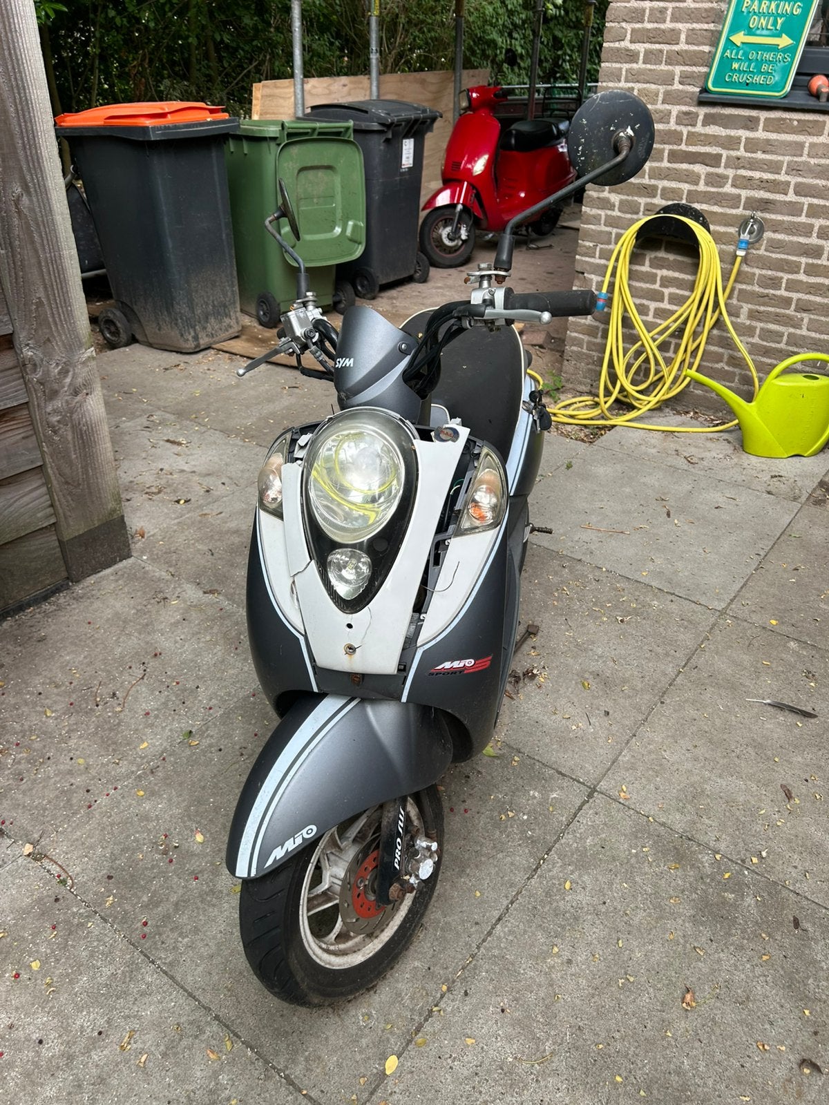 Sym mio, Fietsen en Brommers, Scooters | SYM, Ophalen of Verzenden, Zo goed als nieuw, Benzine, Mio