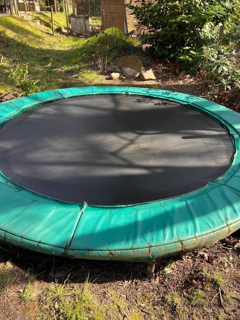 Gebruikte trampoline in redelijke staat, gratis af te halen, Ophalen, Gebruikt