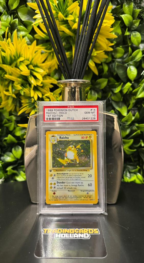 Pokemon Raichu 1st Edition Base Set Holo PSA 10 Dutch, Hobby en Vrije tijd, Verzamelkaartspellen | Pokémon, Ophalen of Verzenden