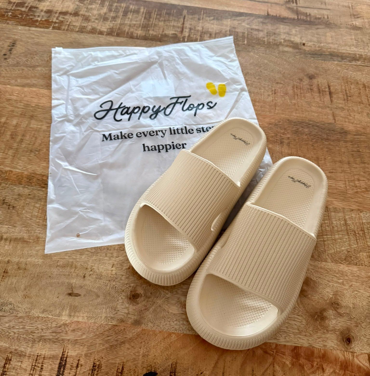 HappyFlops beige slippers maat 40/41 | Schoenen flipflops, Slippers, Beige, Nieuw, Ophalen of Verzenden