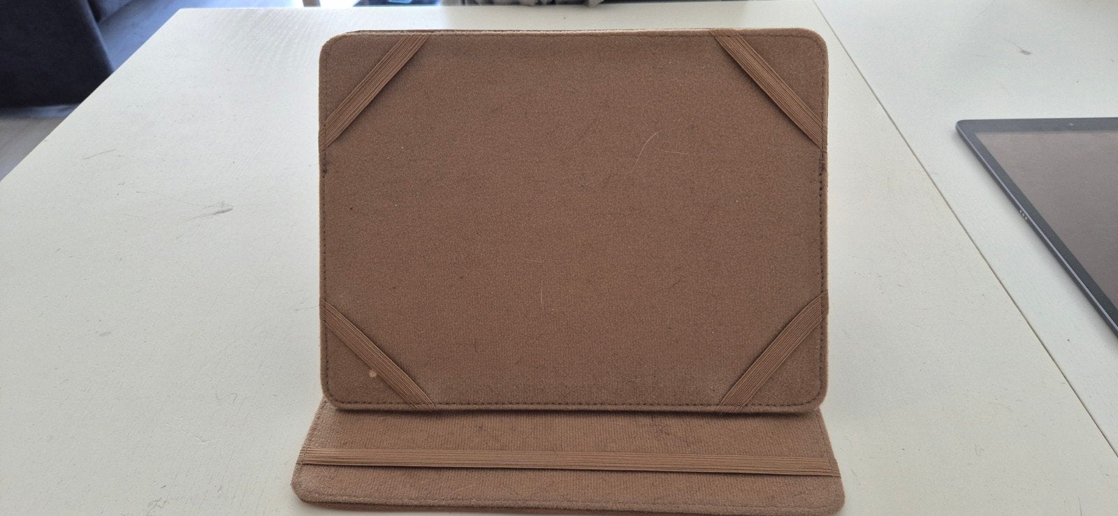 Stijlvol iPad Hoesje - Bruin, Universeel, Computers en Software, Tablet-hoezen, Gebruikt, Onbekend, Universeel iPad, Bescherming voor- en achterkant