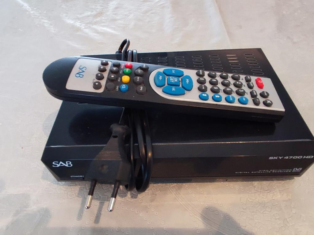 SAB SKY 4700 HD satellietontvanger met afstandsbediening, Ophalen of Verzenden