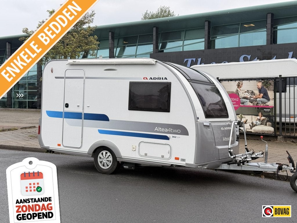 Adria Altea4two 362 LH lichtgewicht, met mover en luifel!, Caravans en Kamperen, Caravans, Tot en met 2, Bedrijf, Adria, Overige typen