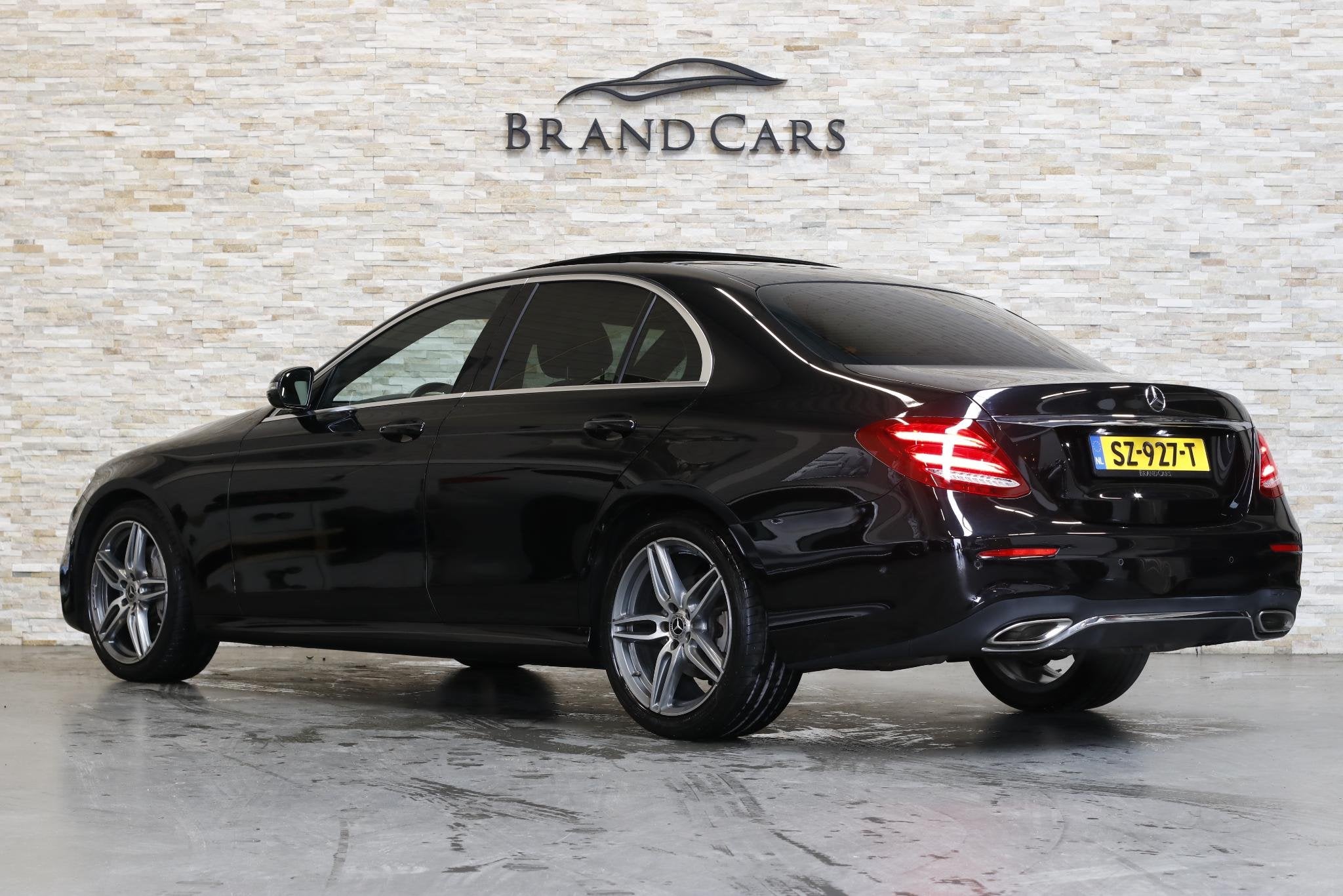 Mercedes-Benz E-klasse 200 AMG | PANO | SFEERVERLICHTING | C, Auto's, Automaat, Achterwielaandrijving, Gebruikt, 4 cilinders