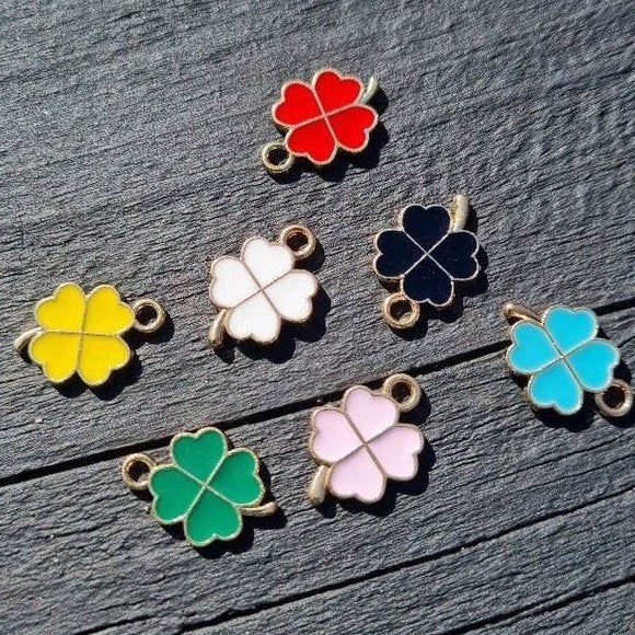 Bedel hanger klavertje vier klaver 4 geluk blad lucky clover, Overige merken, Overige materialen, Verzenden, Nieuw