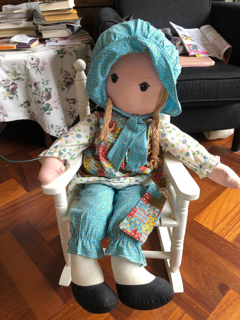 Holly Hobbie pop met schommelstoeltje, Ophalen, Zo goed als nieuw, Pop
