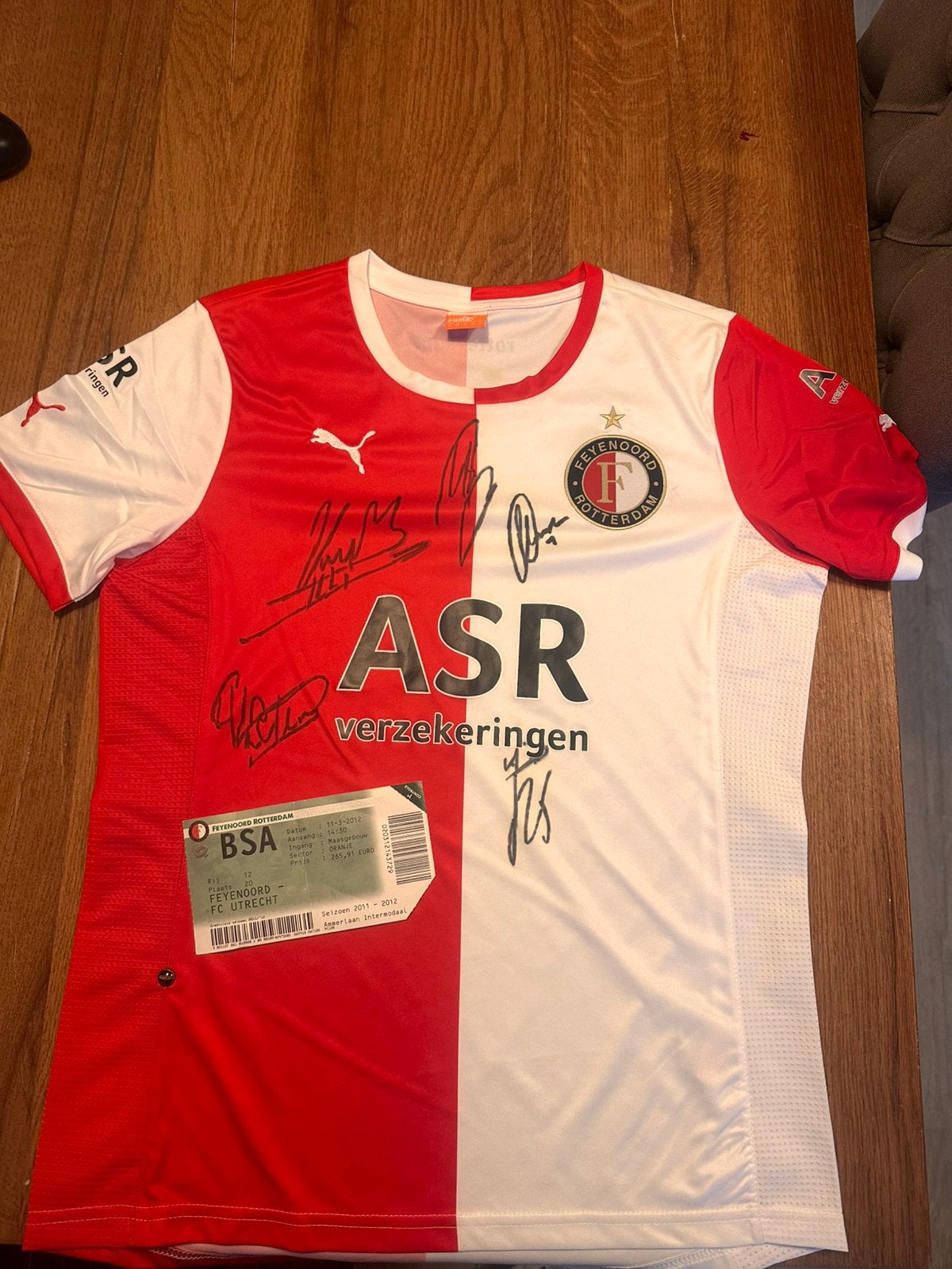 Feyenoord Shirt 11-03-2012, Sport en Fitness, Maat M, Ophalen of Verzenden, Zo goed als nieuw, Shirt