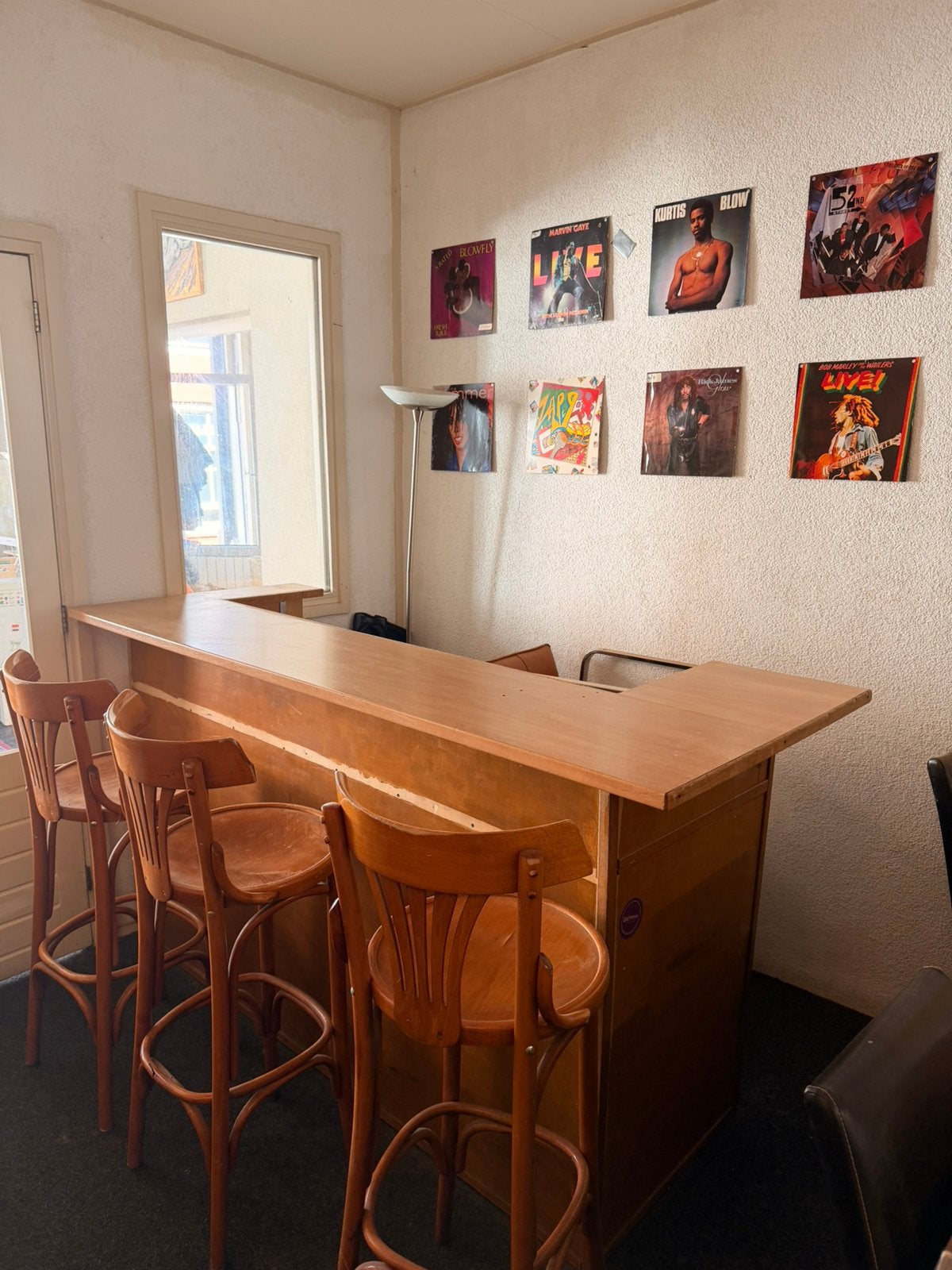 Bar+ barkrukken- studentenhuis of keet, Ophalen, Gebruikt
