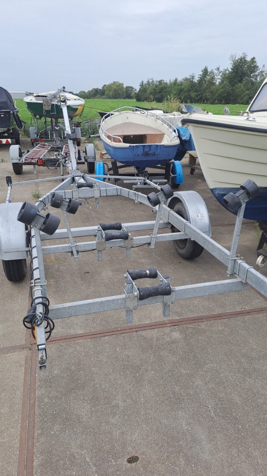 Te koop  650kg/750/1350 kg trailer, Ophalen of Verzenden, Zo goed als nieuw, Minder dan 6 meter