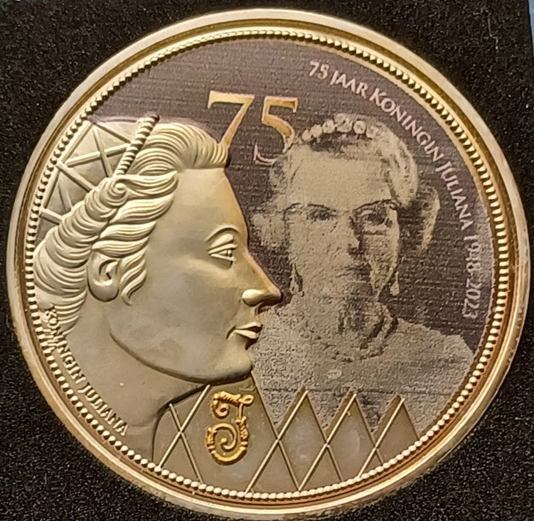 Penning 75 jaar Koningin Juliana 1948-2023 (d), Verzenden, Overige materialen