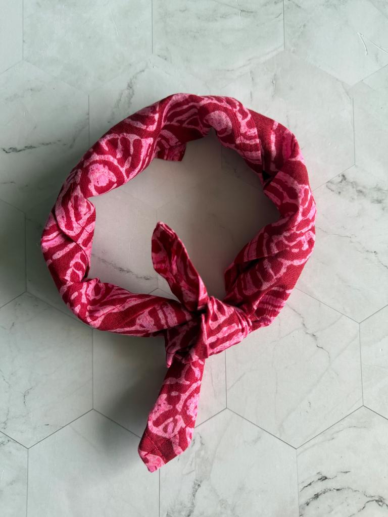 Kindersjaal roze batik handgemaakt, Kinderen en Baby's, Ophalen of Verzenden, Nieuw, Jongen of Meisje, Sjaal