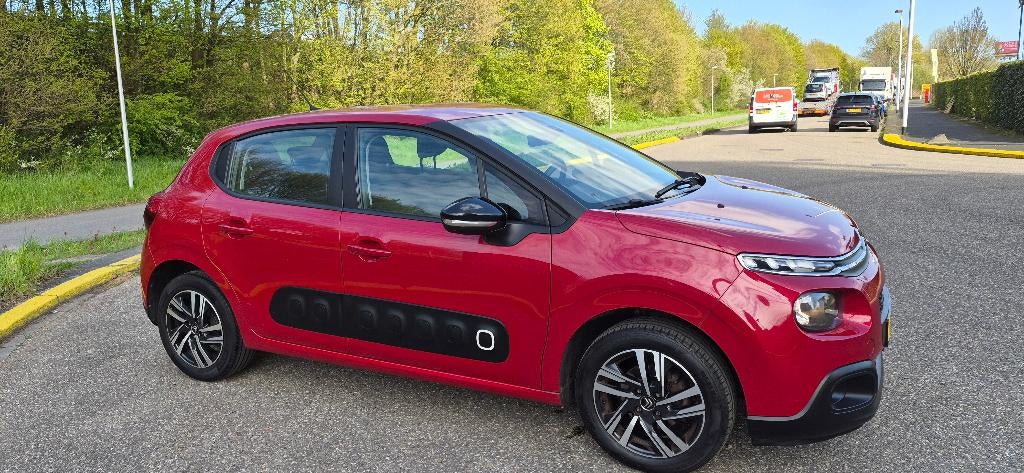 Citroën C3 1.2 Puretech 82pk 2016 Rood, Auto's, Citroën, Voorwielaandrijving, 450 kg, 40 €/maand, 1199 cc