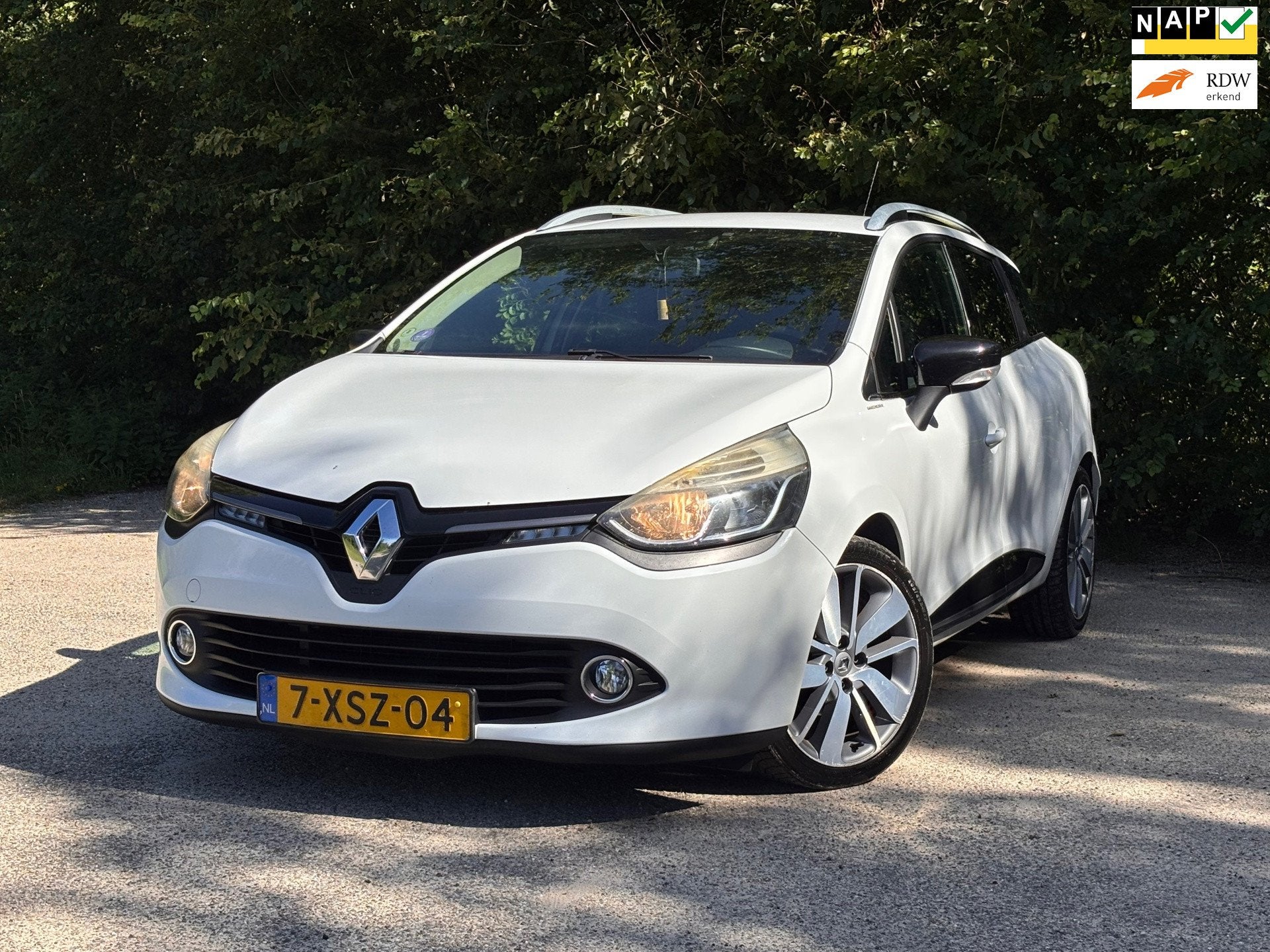 Renault Clio Estate 0.9 TCe Night&Day | Cruise control + Nav, Voorwielaandrijving, Wit, Origineel Nederlands, Handgeschakeld