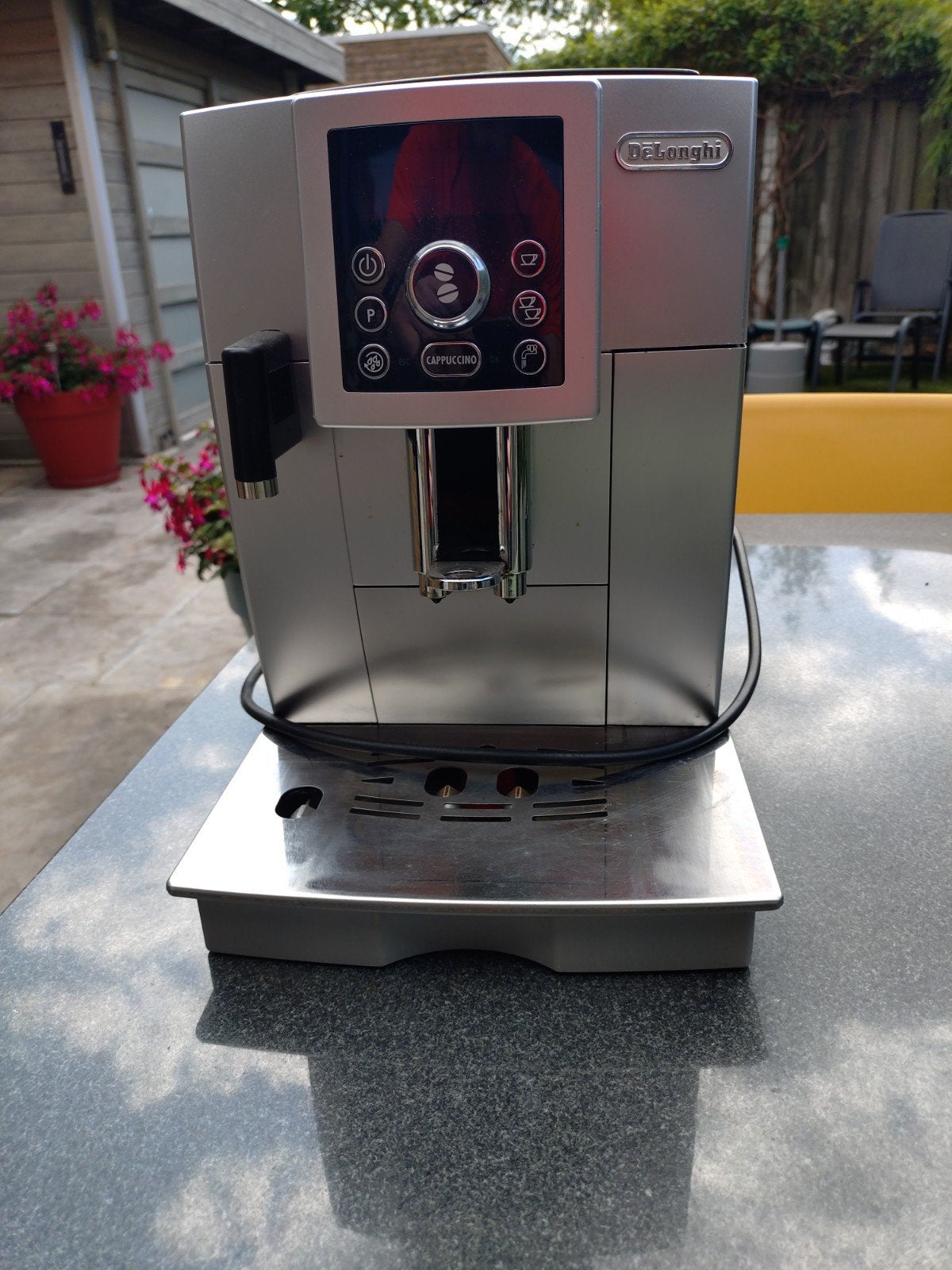 De'Longhi ECAM 23.450.S volautomatisch ZIE Beschrijving, Witgoed en Apparatuur, Koffiezetapparaten, Afneembaar waterreservoir