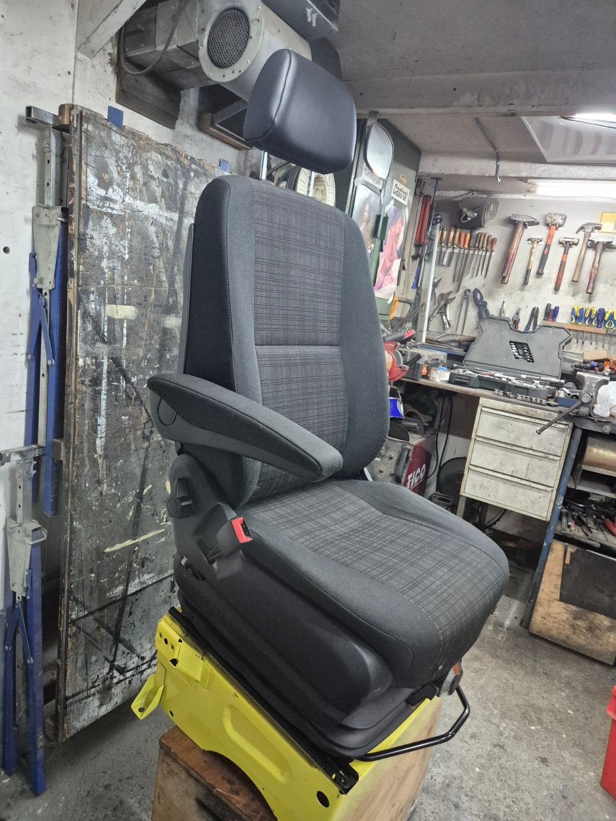 Mercedes 906 sprinter linker stoel lende steun airbag, Ophalen