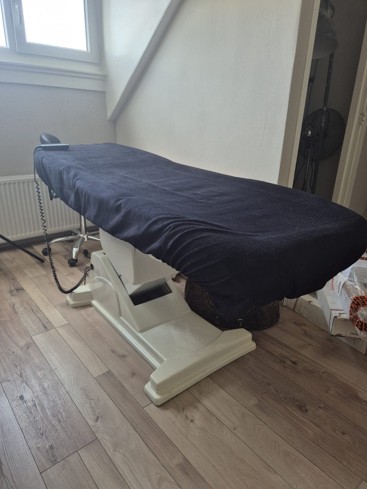 Elektrische behandeltafel voor wimperextensions + accessoire, Ophalen, Gebruikt
