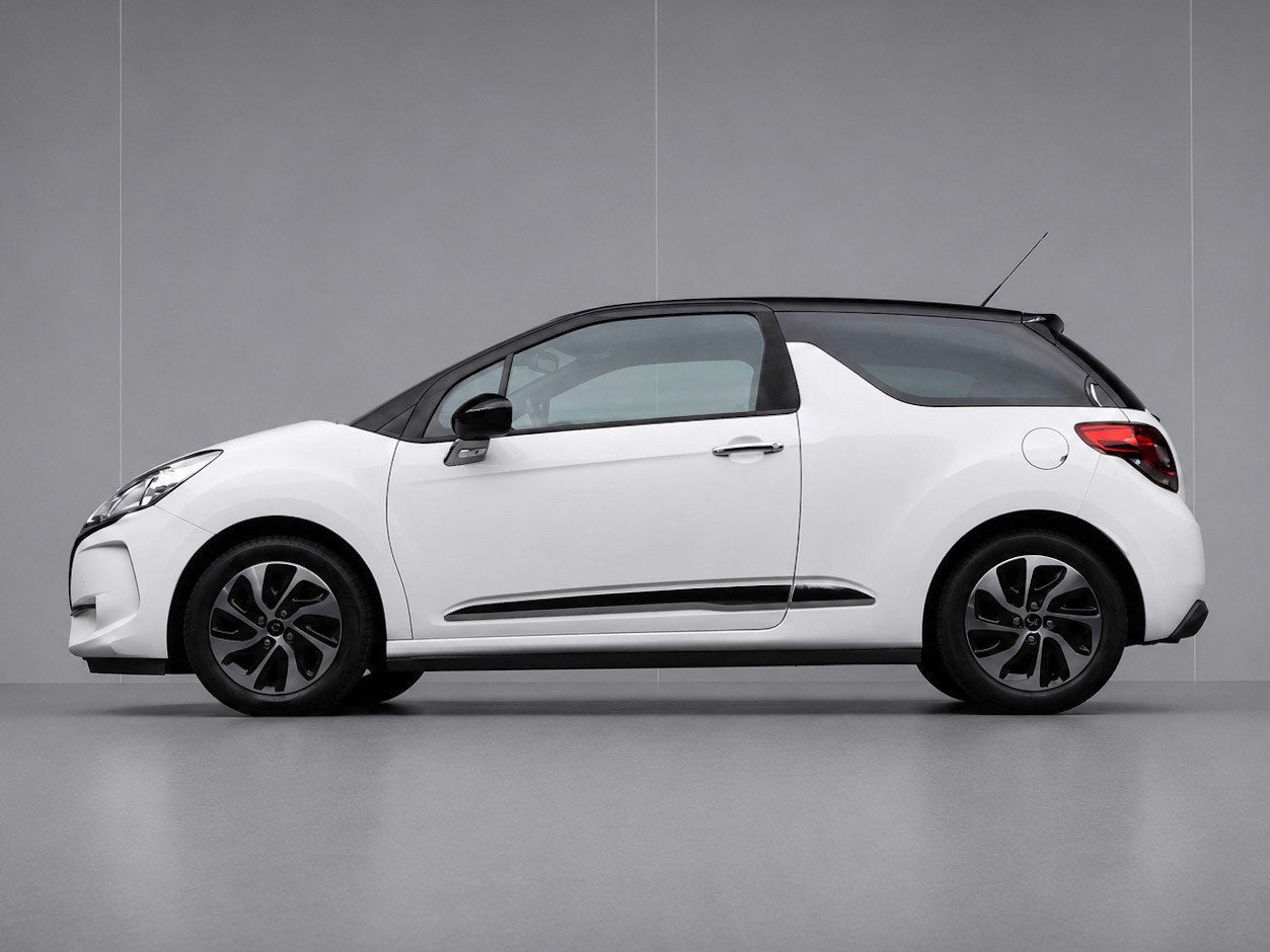 DS 3 1.2 PureTech So Chic Sport (APPLE CARPLAY,NAVI,CAMERA,C, Voorwielaandrijving, Gebruikt, 1199 cc, 82 pk