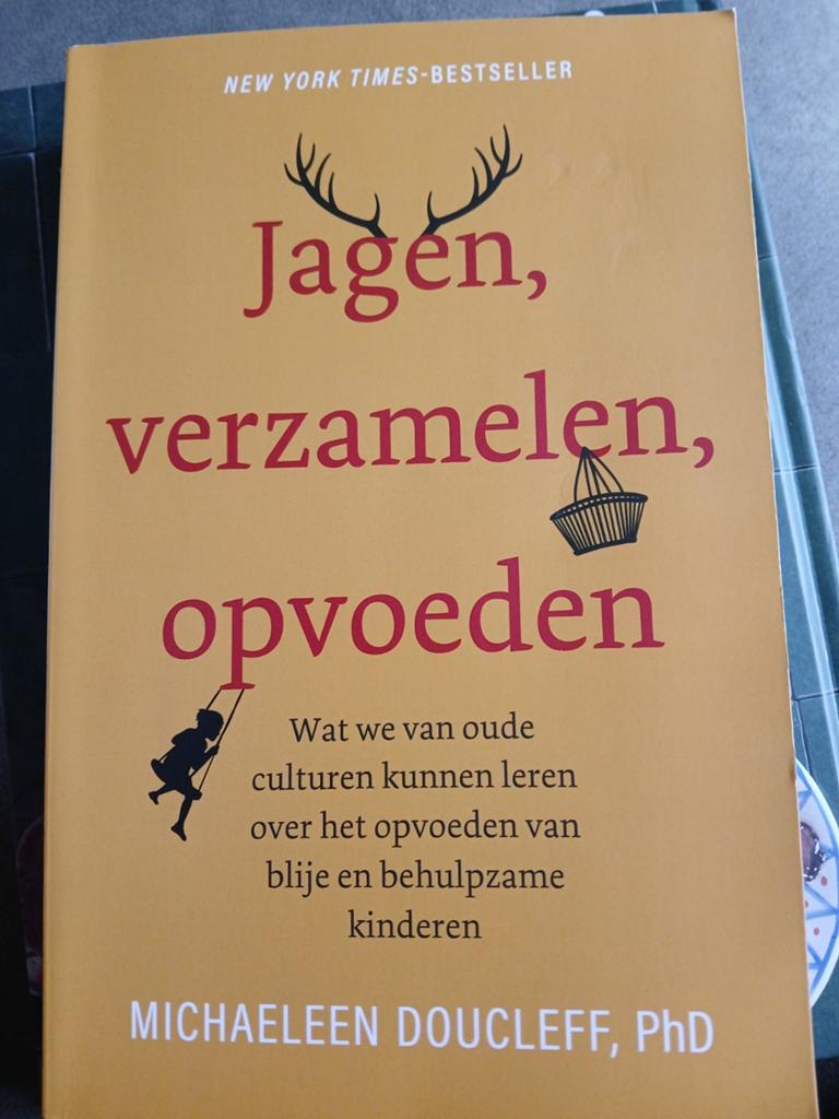 Jagen, verzamelen,  opvoeden-Michaeleen Doucleff, Ophalen of Verzenden, Gelezen, Ontwikkelingspsychologie