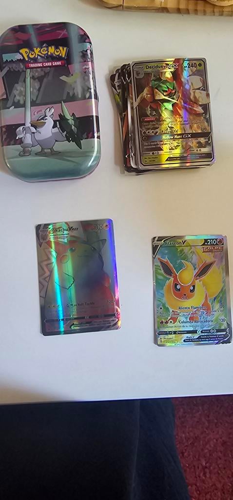 Pikachu VMAX & Flareon V Pokémon kaarten - Echt, Ophalen of Verzenden, Zo goed als nieuw, Meerdere kaarten, Foil