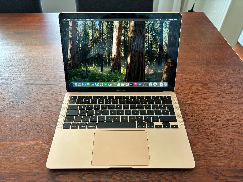 MacBook Air 2020 (13-inch, Gold) – i5 / 8GB / 256GB, Gebruikt, 256 GB, Qwerty, 8 GB