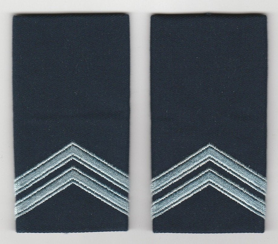 Set rang Korporaal Klu (Kon Luchtmacht) (donkerblauw),, Verzamelen, Verzenden, Luchtmacht, Nederland, Embleem of Badge