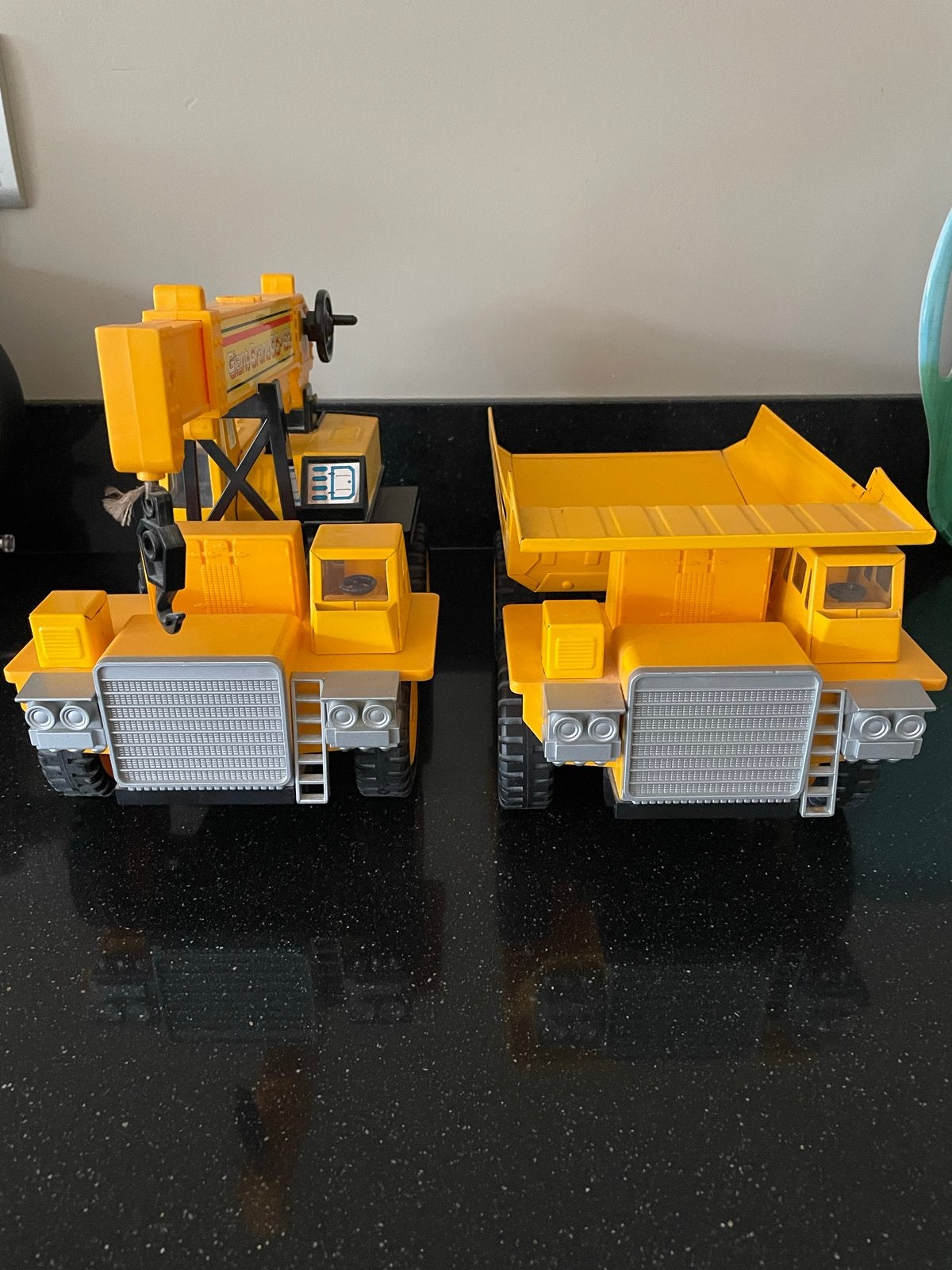 Groot model metalen  hijskraan en kiepwagen., Ophalen of Verzenden, Zo goed als nieuw