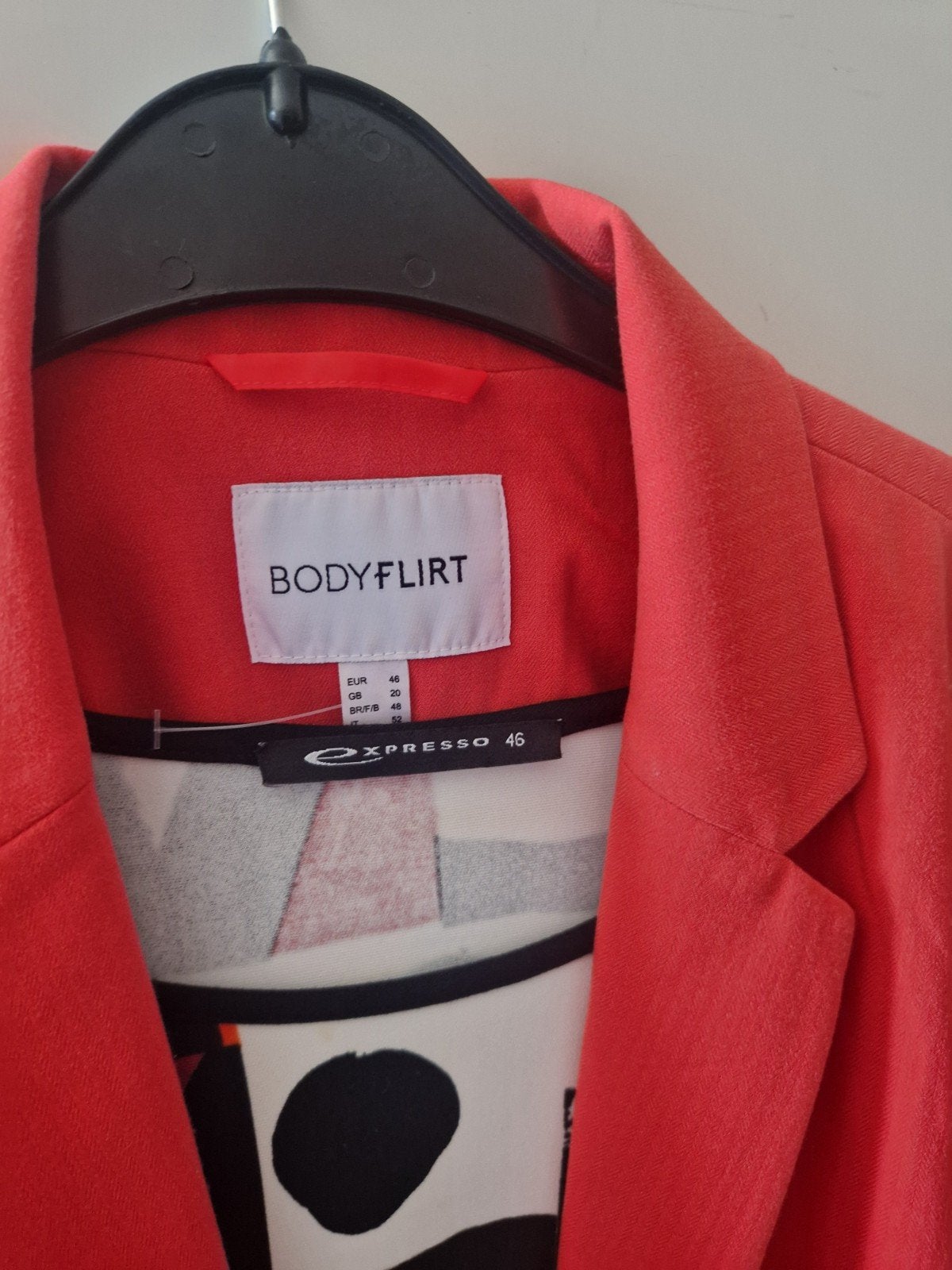 Rose/rood  en zwart jurk met jasje, Ophalen of Verzenden, Zo goed als nieuw, Maat 46/48 (XL) of groter