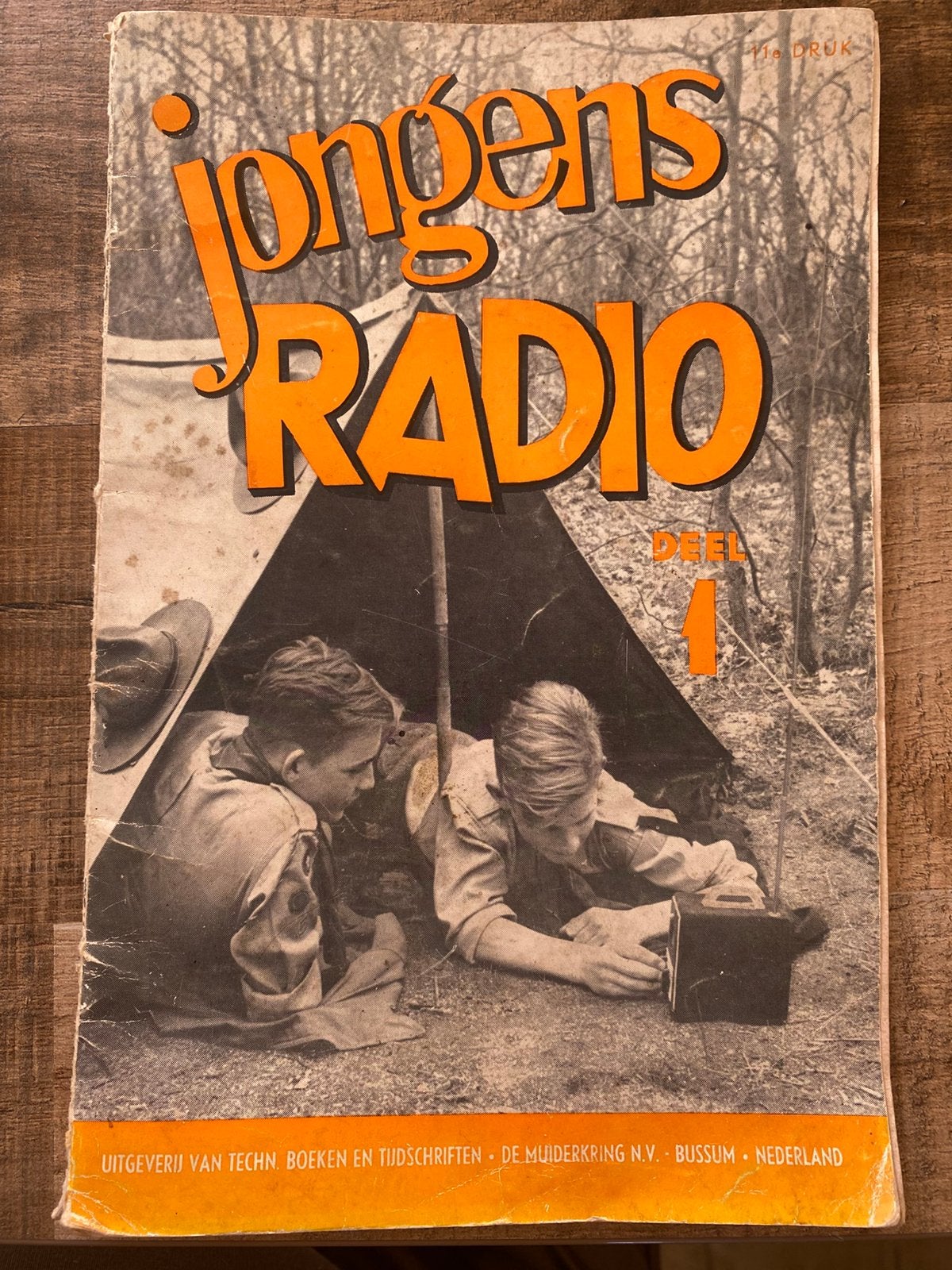 Vintage zelfbouw boek “Jongens Radio” deel 1, 1958, Ophalen of Verzenden, Zo goed als nieuw, Elektrotechniek