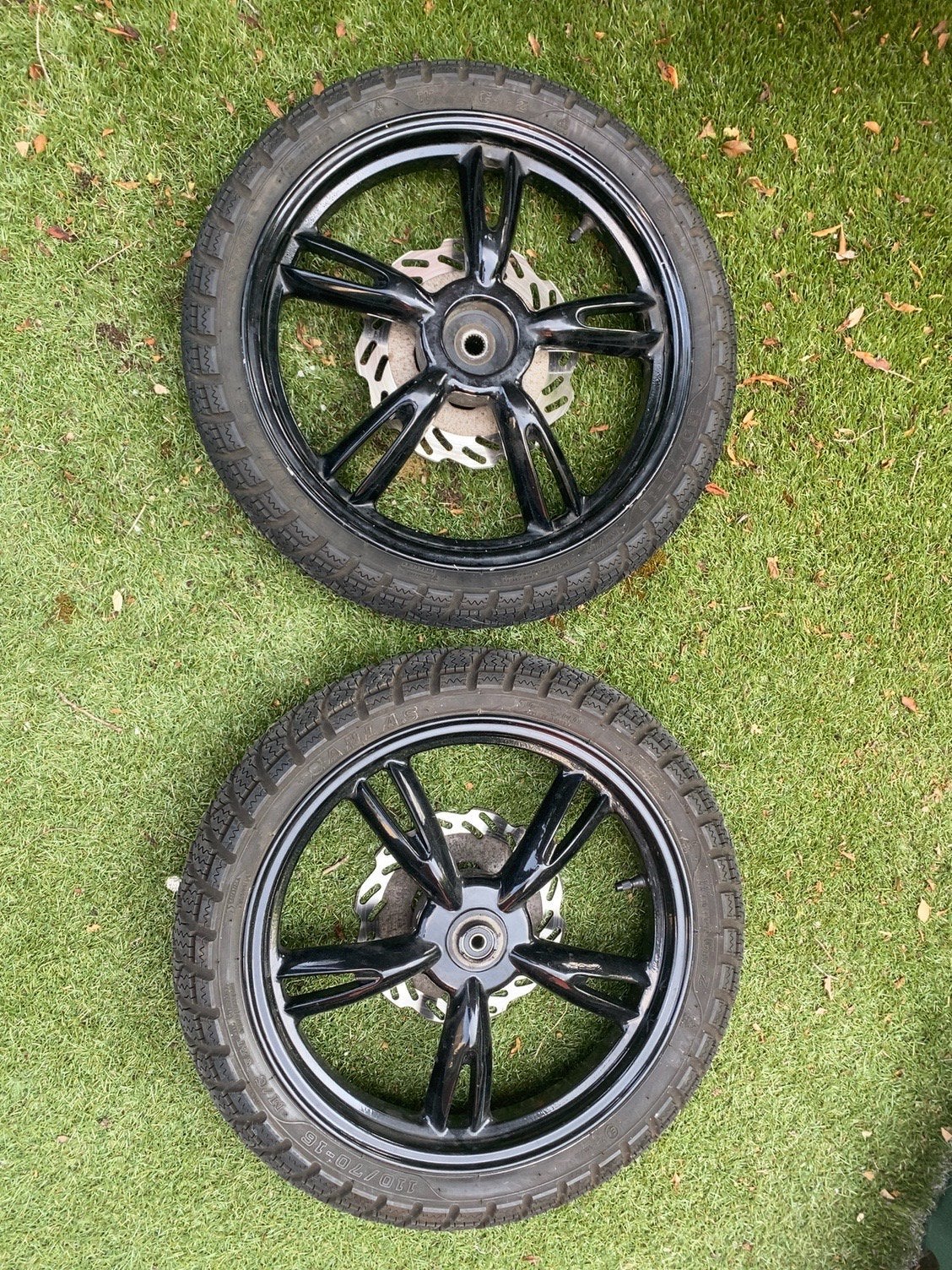 Complete Peugeot tweet rs banden, Ophalen, Overige typen, Peugeot