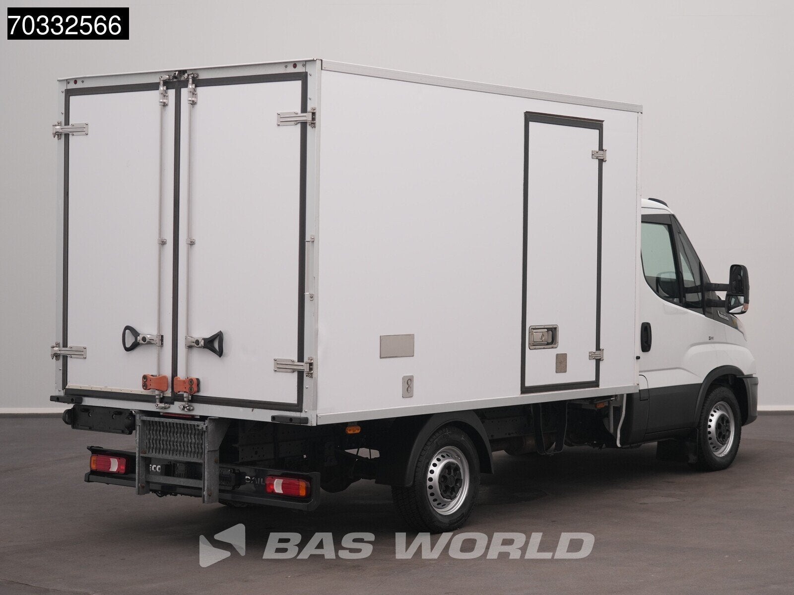 Iveco Daily 35S16 Automaat Koelwagen Vriezer Zijdeur Achterd, Automaat, Stof, Gebruikt, Euro 6