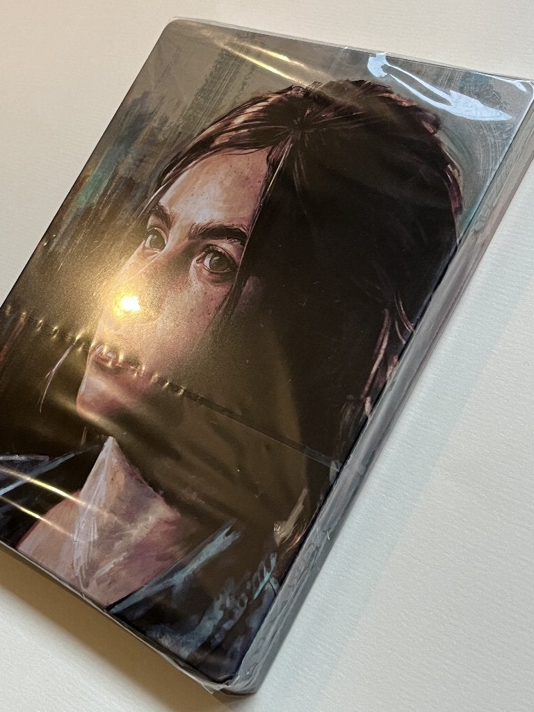 Foto 3 van The Last of Us Part II – Ellie Edition Steelbook PS4
