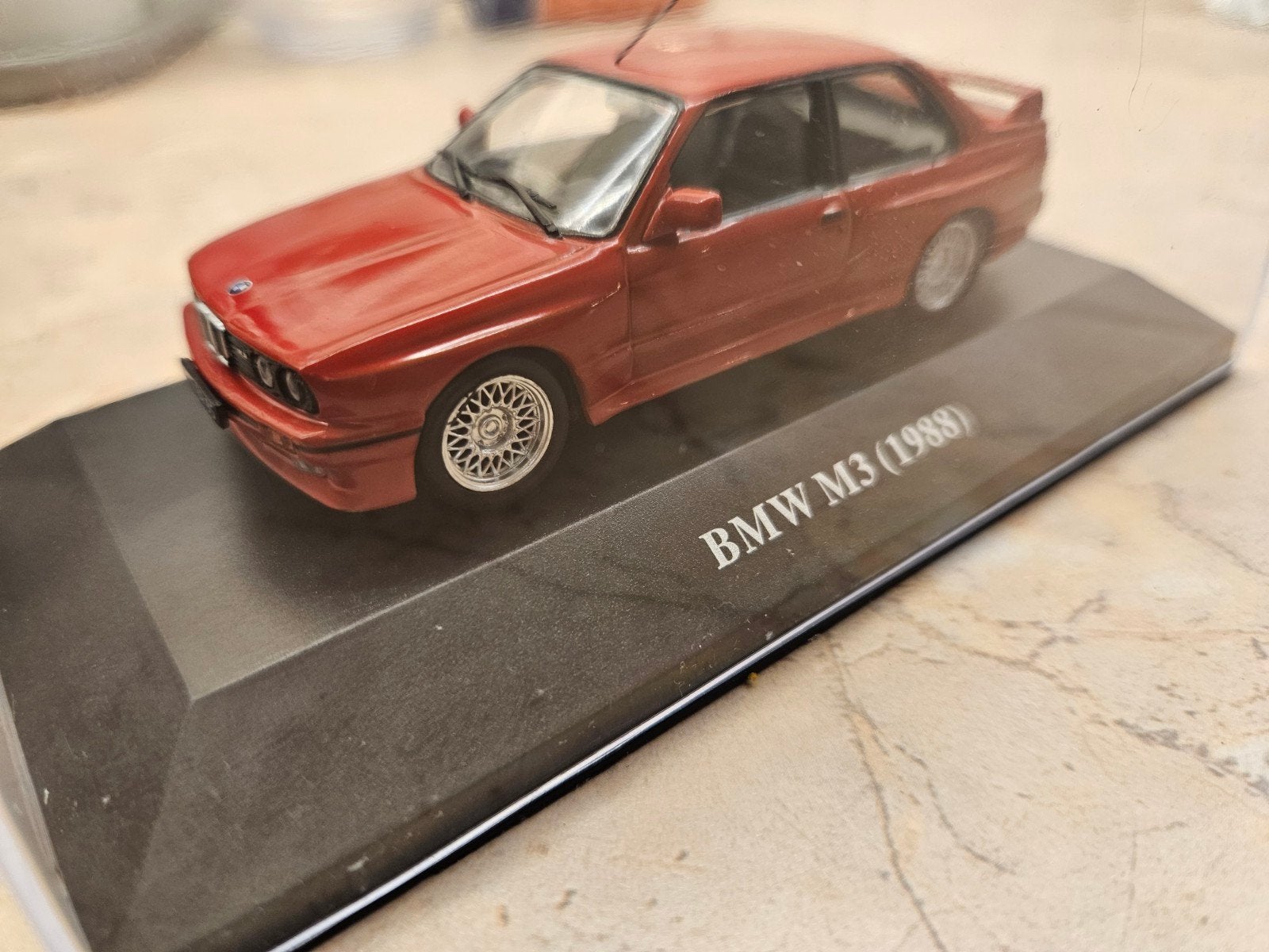Prachtige BMW M3 E30 1988 Rood 1:43, Ophalen of Verzenden, Nieuw, Auto, Overige merken