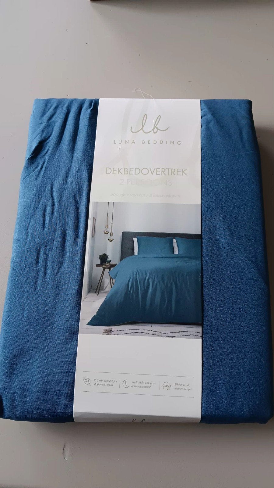 Nieuw blauw dekbedovertrek 200 x 220.
Luna bedding, Blauw, Dekbedovertrek, Ophalen of Verzenden, Nieuw