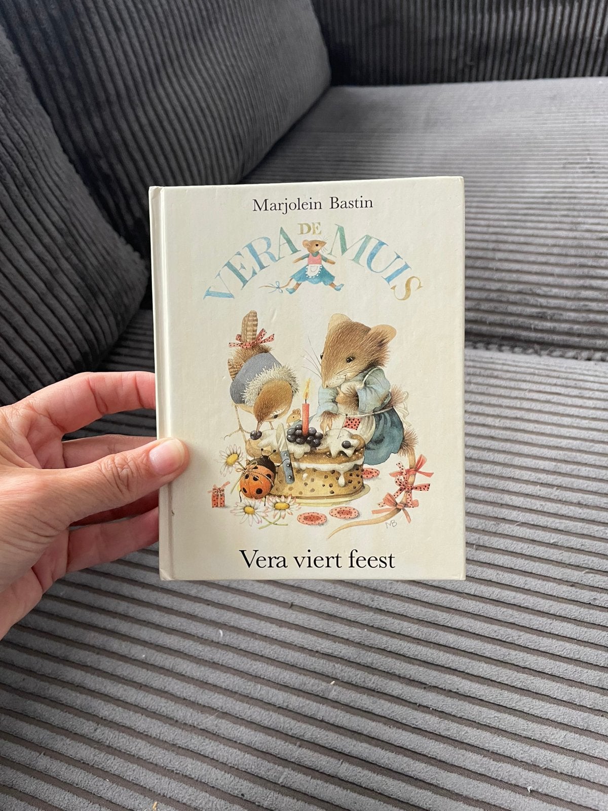 Klein boekje van Vera de Muis viert feest Marjolein Bastin, Ophalen of Verzenden, Gelezen
