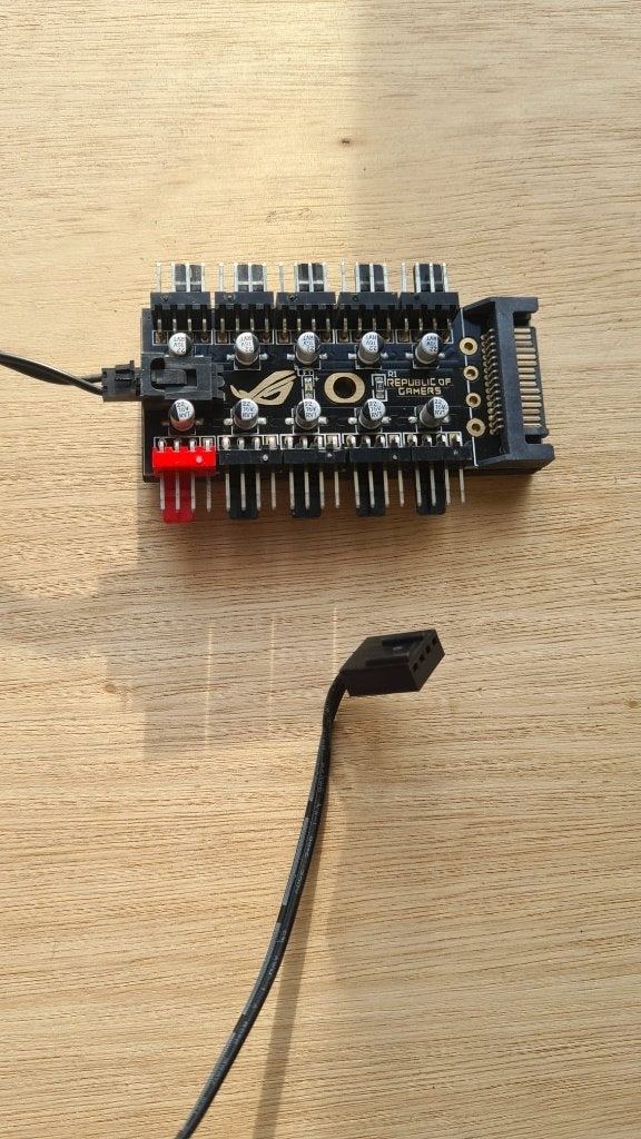 Meerdere - ASUS ROG 10-Fan Hub, Ophalen of Verzenden, Gebruikt