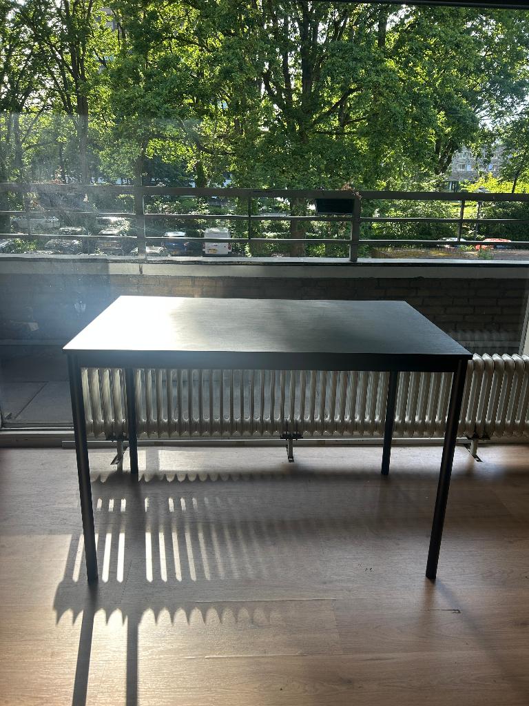 IKEA SANDSBERG tafel zwart, Ophalen, 100 tot 150 cm, 50 tot 100 cm, Zo goed als nieuw