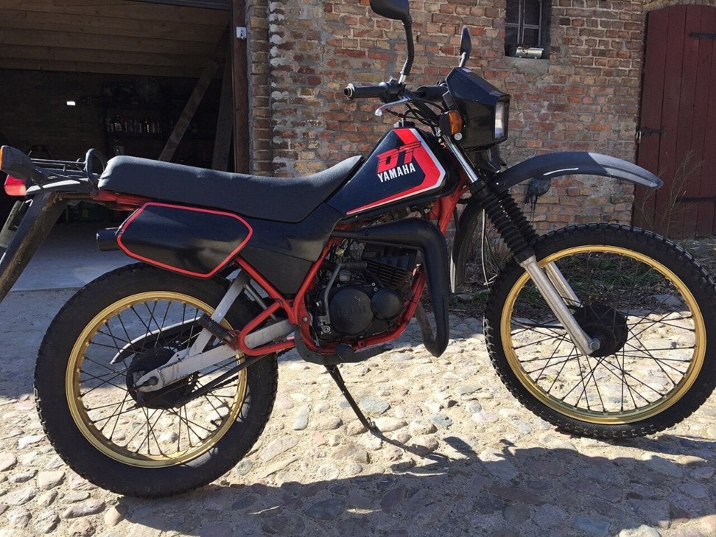 Gezocht Voor en Achter wielen Yamaha DT 50 MX 1987 1NN, Fietsen en Brommers, Ophalen of Verzenden, Zo goed als nieuw, Overige typen