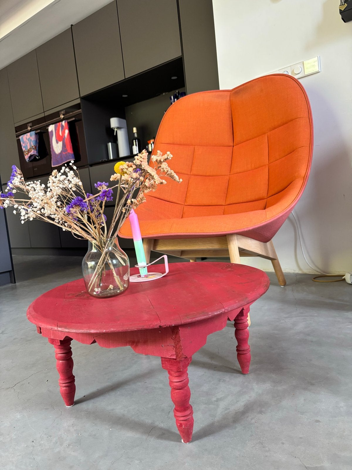 Uniek Egyptisch Bijzettafeltje - Rood Hout, Huis en Inrichting, Tafels | Bijzettafels, Ophalen, Minder dan 45 cm, Rond, 55 tot 75 cm