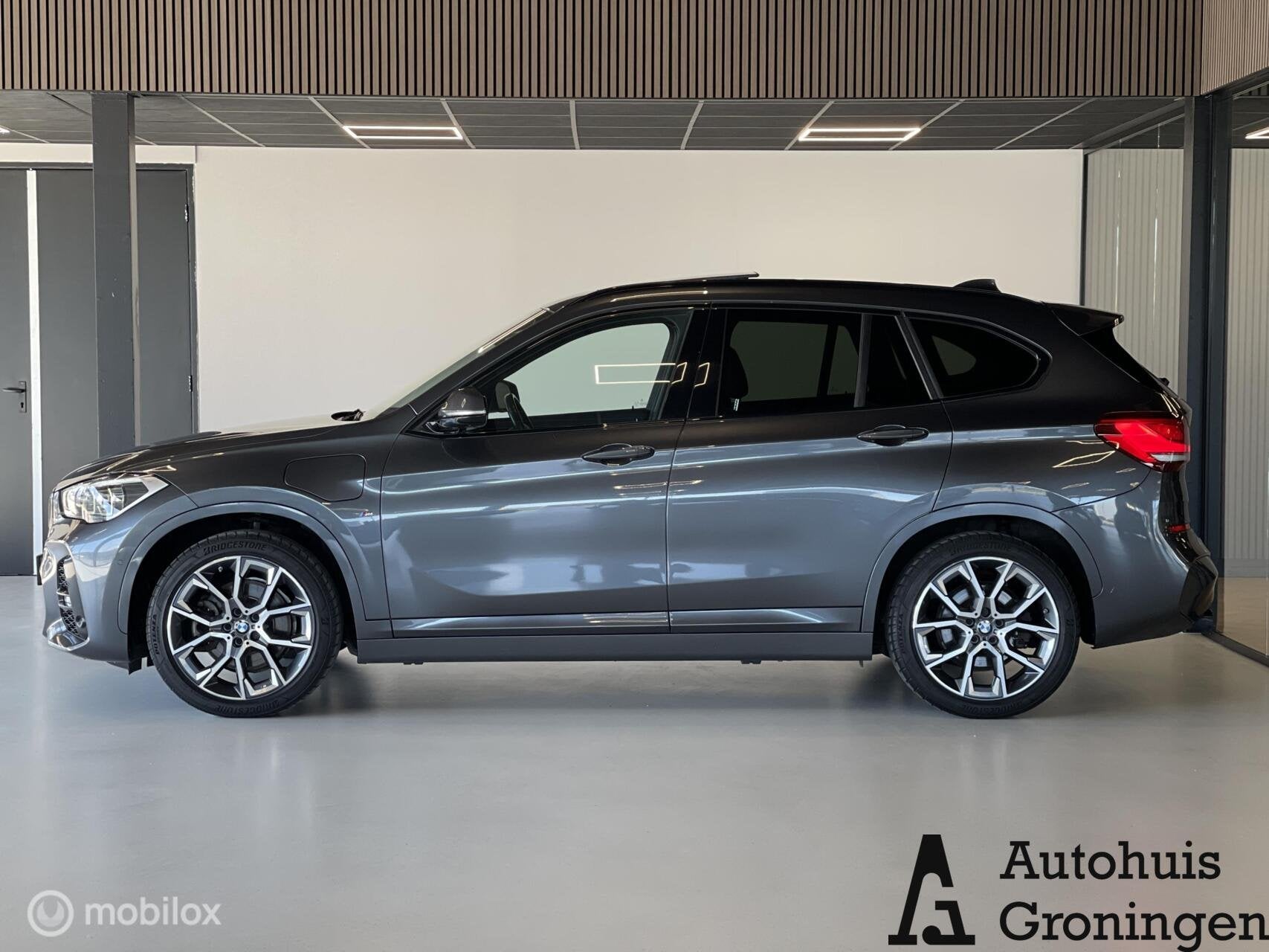 BMW X1 xDrive25e M Sport | Head-Up | Pano | Trekhaak | Plug-, Auto's, BMW, Gebruikt, Vierwielaandrijving, Hybride Elektrisch/Benzine