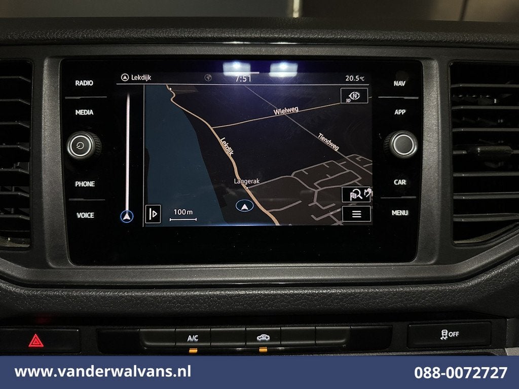 Volkswagen Crafter 2.0 TDI 141pk L3H3 L2H2 Euro6 Airco | Nav, Voorwielaandrijving, Stof, Gebruikt, 4 cilinders
