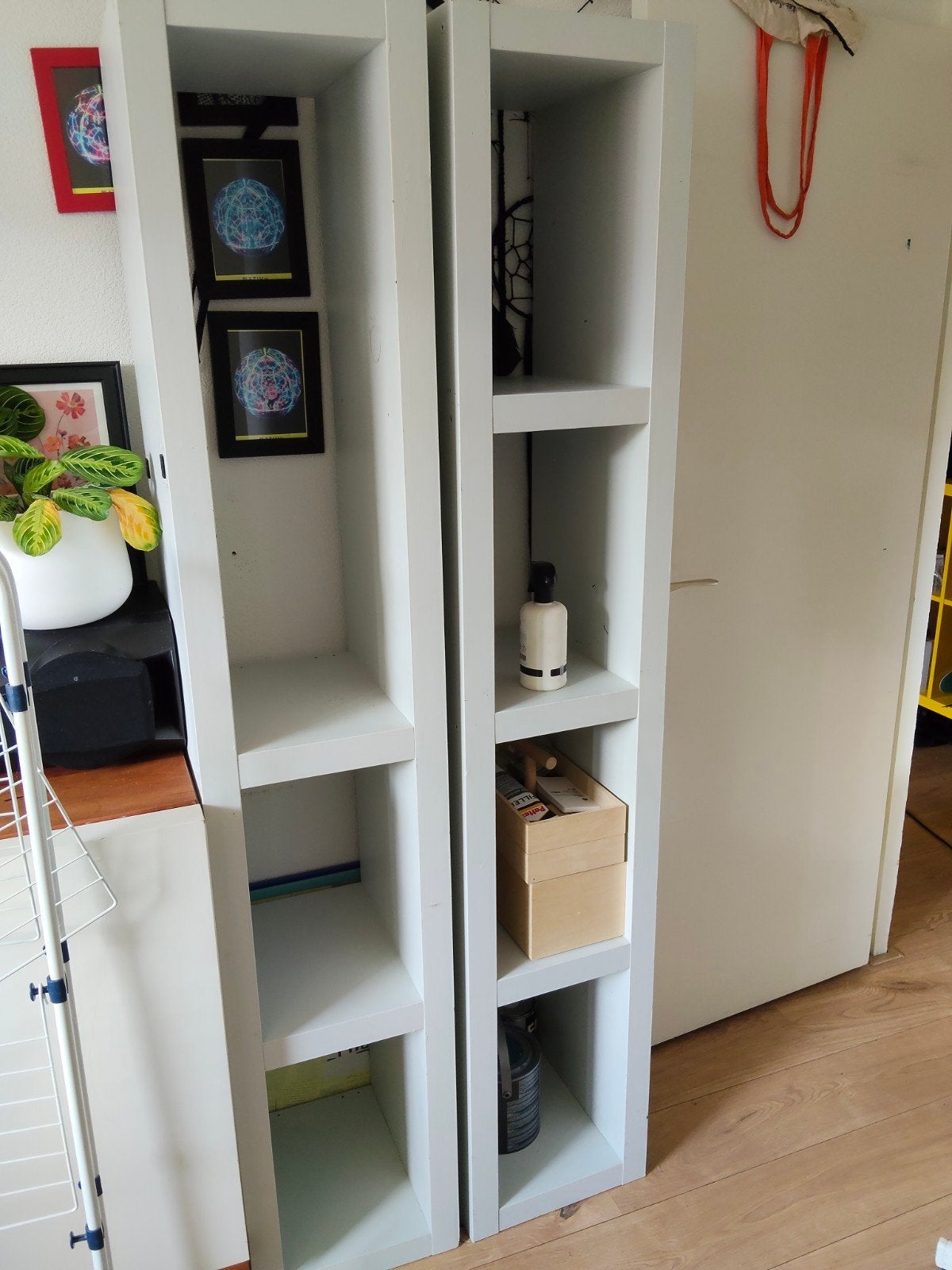 Set van 2 smalle grijze Ikea boekenkasten/opbergkasten, Ophalen, Met plank(en), Minder dan 50 cm, Gebruikt