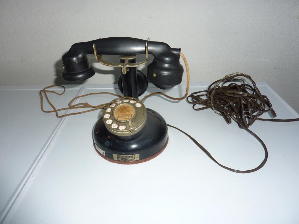 Franse bakeliet telefoon met luisterhoorn., Antiek en Kunst, Curiosa en Brocante, Ophalen of Verzenden