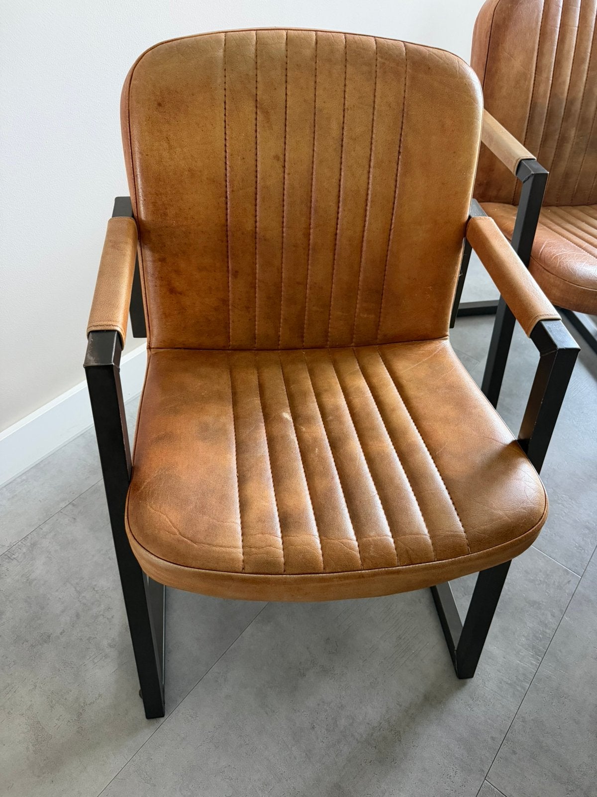 Lederen Eetstoelen 3 x cognac kleur, Ophalen, Zo goed als nieuw, Bruin, Vier
