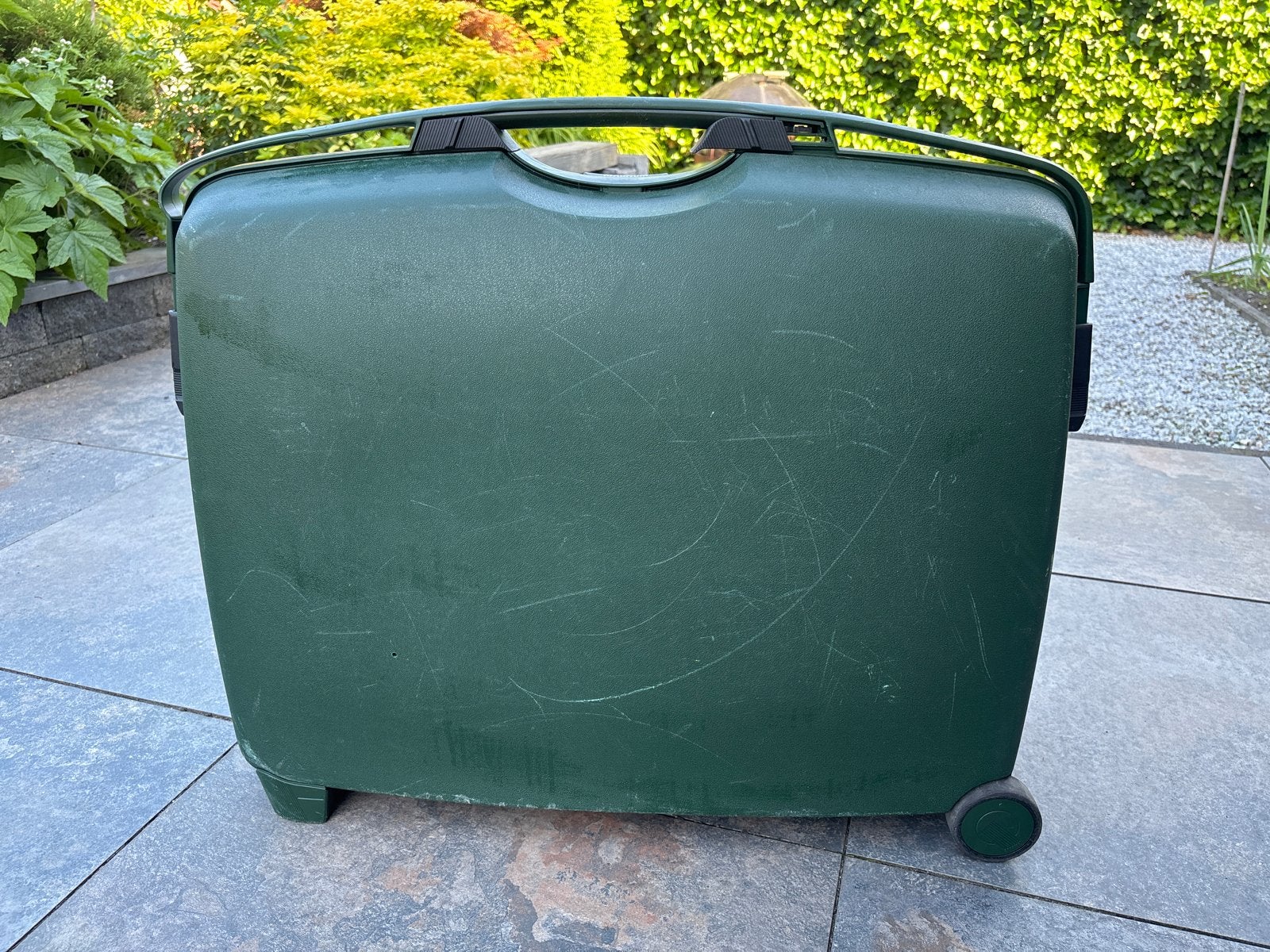 Groene Magnum Koffer met Wieltjes en Slot, 60 tot 70 cm, Gebruikt, Hard kunststof, 45 tot 55 cm