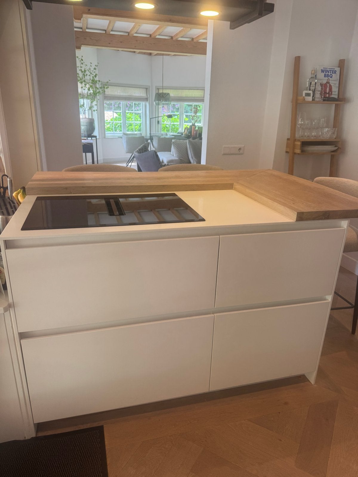 Moderne Hoekkeuken met Kookeiland en Bar, Ophalen, Gebruikt, Wit, Hoekkeuken