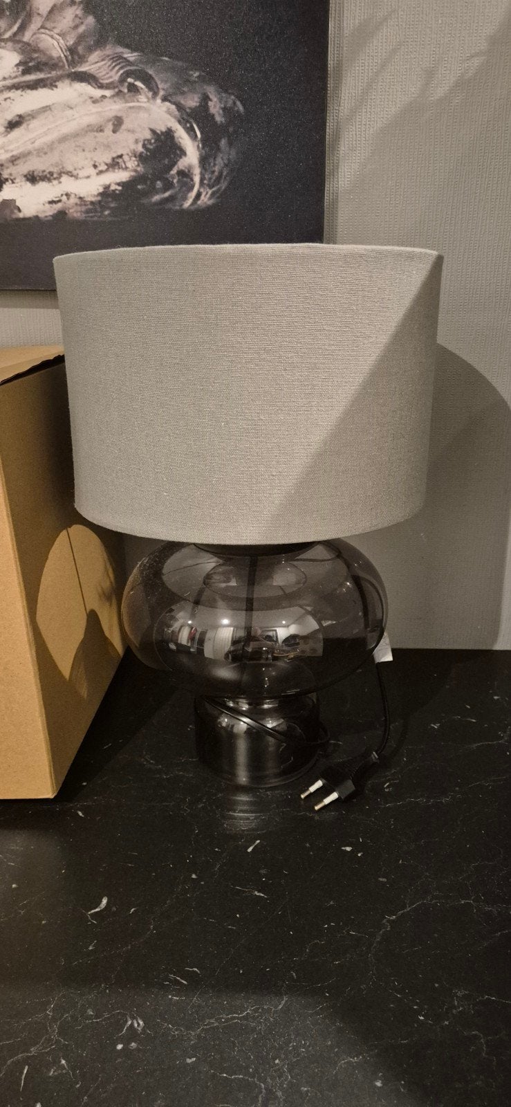 Edmund Tafellamp H38 cm - Grijs/Zwart, Huis en Inrichting, Overige merken, Nieuw, Ophalen of Verzenden, Sfeerlamp