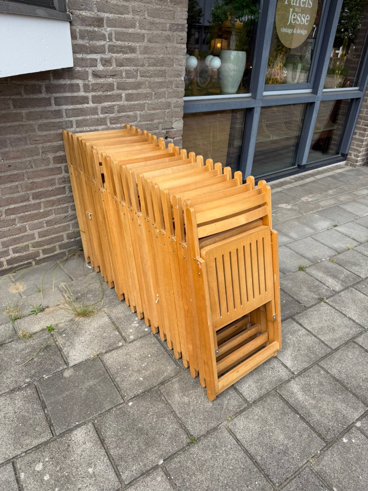 Partij van 20 hardhouten klapstoelen ‘80, Ophalen of Verzenden, Nieuw, Hout, Inklapbaar